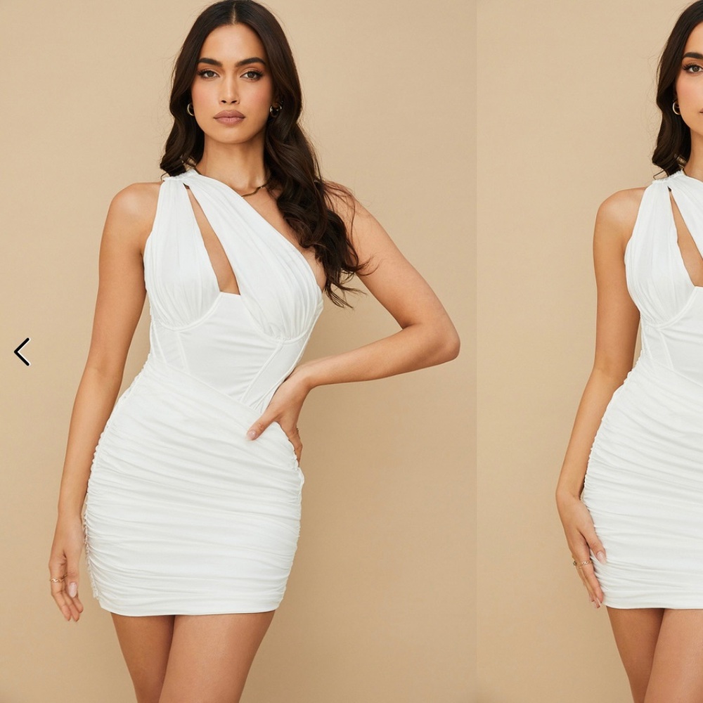 HOUSE OF CB CLEMENTINE
WHITE CUT OUT MINI-NWT